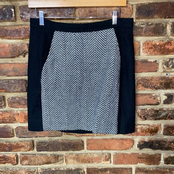 J. Crew Black White Herringbone Wool Pencil Straight Mini Skirt Women's Size 2 - Picture 2 of 8